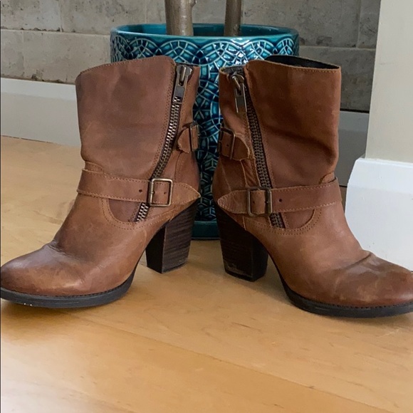 Steve Madden booties - Picture 1 of 4